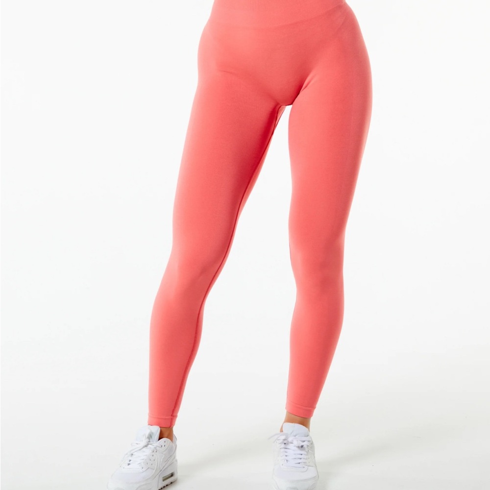 Alphalete Amplify Pixel Pink High-Waisted Leggings